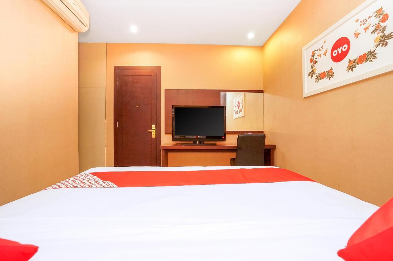 Istana Permata Ngagel Hotel Surabaya Exterior photo